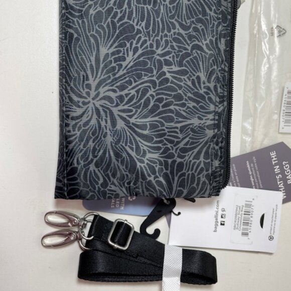 Baggallini Women's Subway Small Crossbody Bag w RFID - Picture 9 of 10